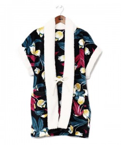 ブランケット素材のぬくいルームベスト☆